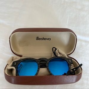 ILLESTEVA SUNGLASSES